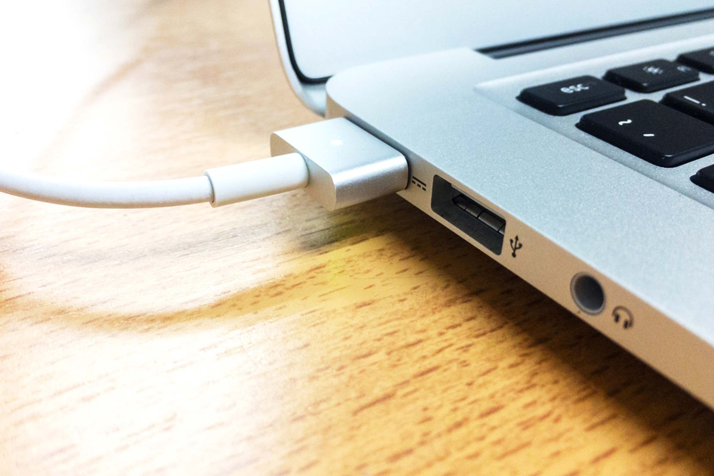 Risks of Overheating Laptops, This is the #1st Result When Laptop Temperature High and Dirty 14 Risks of Overheating Laptops